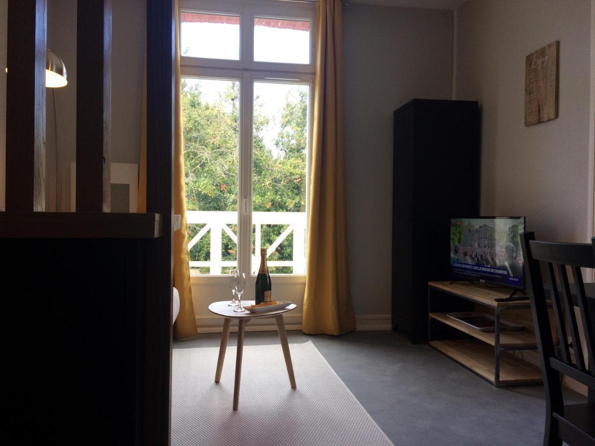Dinard: studio à 100 m de la plage de L'Ecluse Extérieur photo